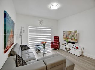 14032 SW 49th St #11, Hollywood, FL 33027