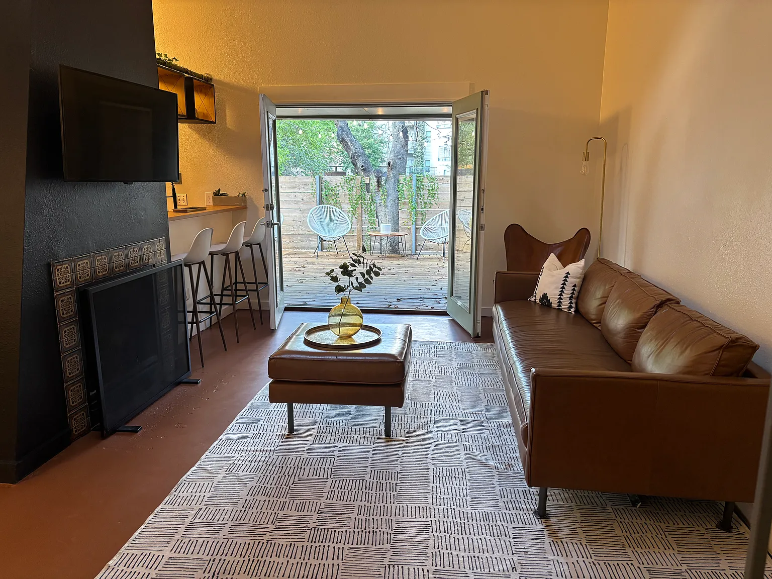 2 bed, 1200 sqft, $2,850 — Photo 2