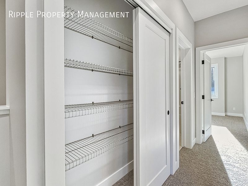 Calgary Townhouse for rent - 3 Bedrooms — photo 18