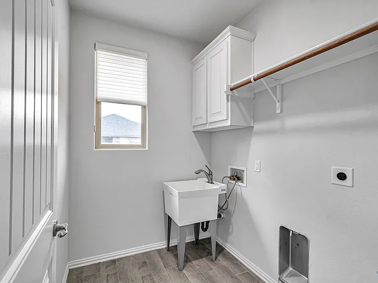 6807 Hall Of Fame Blvd — Photo 19
