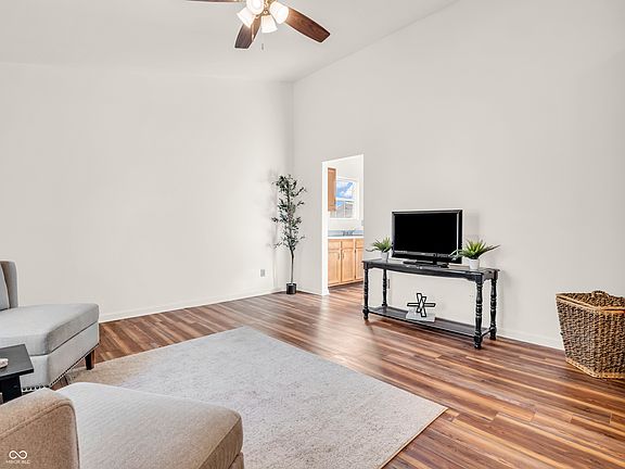 3rd image of 408 Woodberry Dr