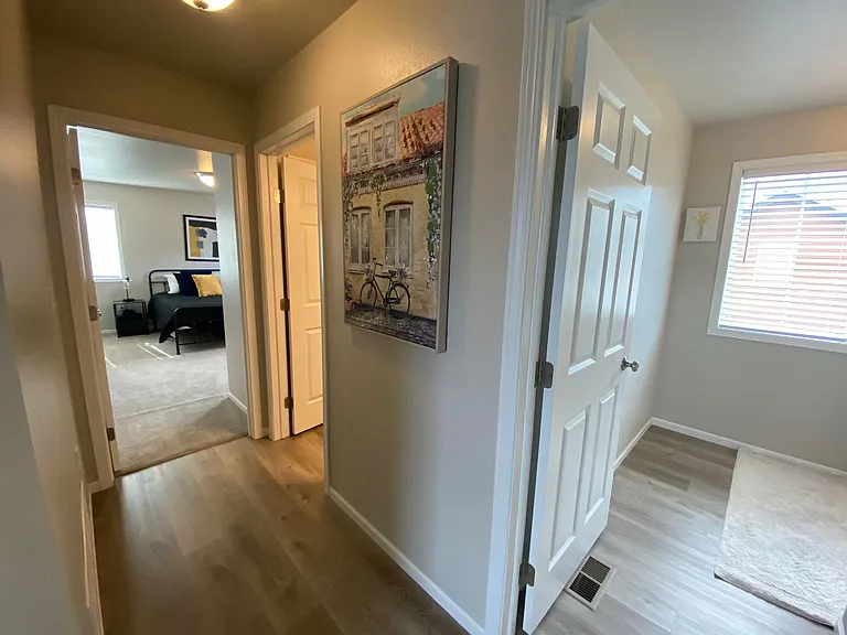 707 10th Ave N #2 — Photo 8