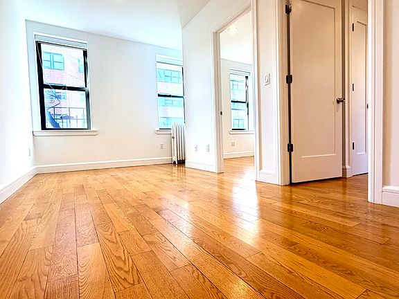 2nd image of 24 Charles St #11