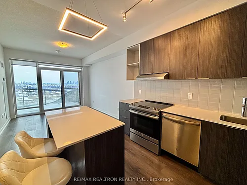 2520 Eglinton Ave W Photo 1
