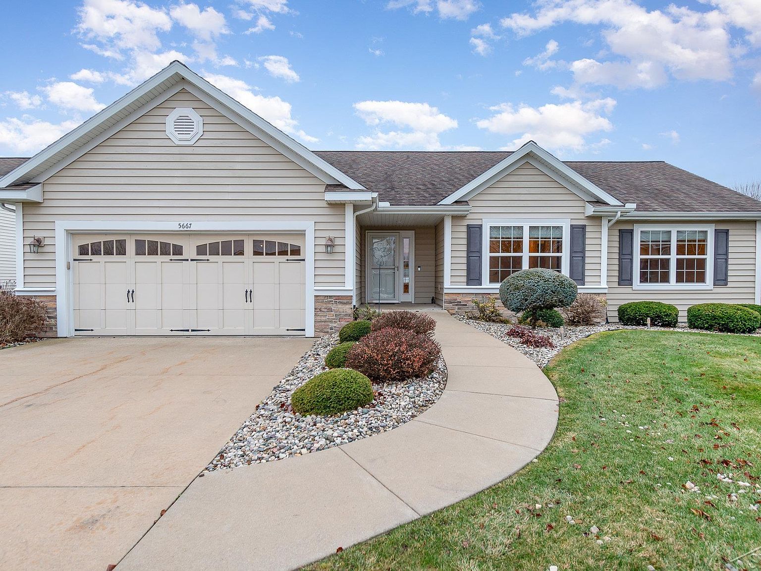 5667 Gladecress Dr, Saginaw, MI 48603 | Zillow