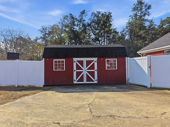 3rd image of 2000 Ashton Way