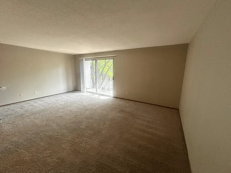 Kellogg Place Apartments — Photo 5