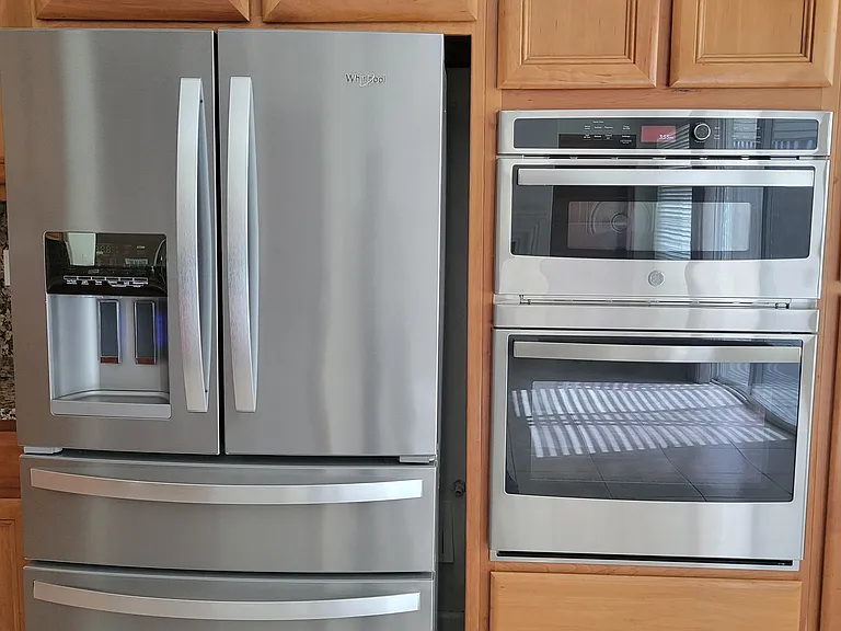 519 Western Hills Dr — Photo 10
