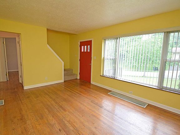 3rd image of 6009 Cambridge Ave