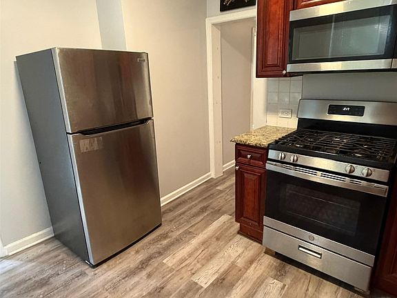 3rd image of 161 Zabriskie St #1 & G