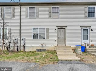 208 White Birch Ln, Blandon, PA 19510