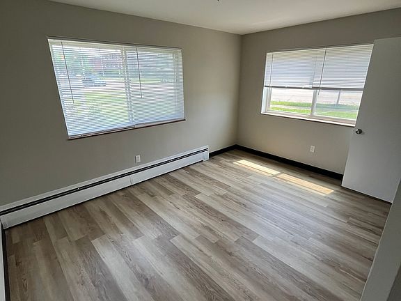 2nd image of 17731 Lakeshore Blvd #12