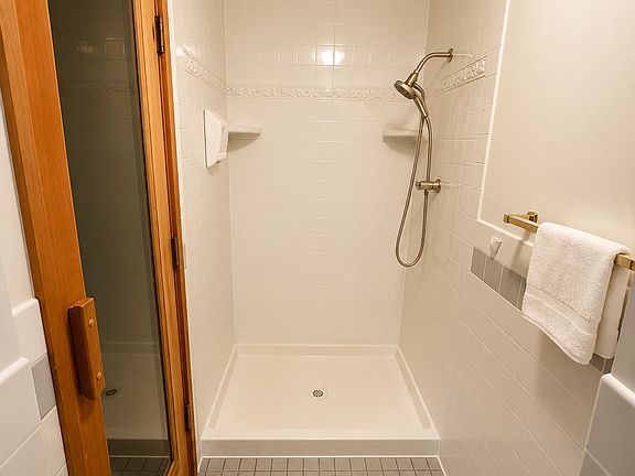 5th image of 18016 159th Ave NE #Basement
