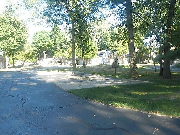 3rd image of 39376 Armstrong Ln