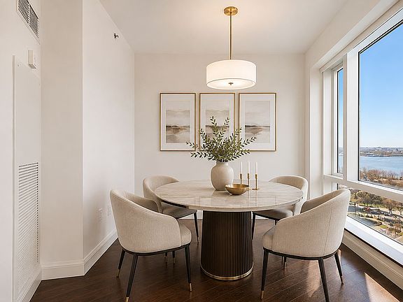 2nd image of 70 Little St W Unit 23E