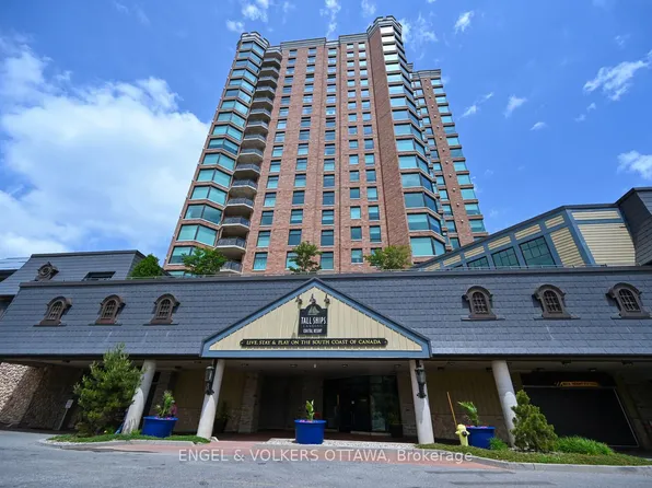 15 Saint Andrew St #904, Brockville, ON K6V 0B8