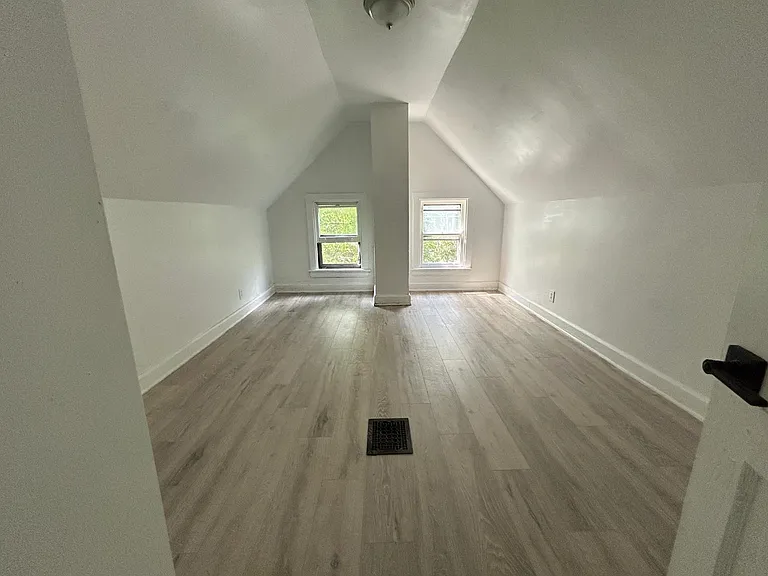3719 Laclede Ave — Photo 11