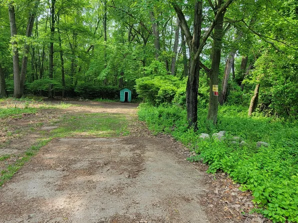912 Martin Luther King Dr, Michigan City, IN 46360