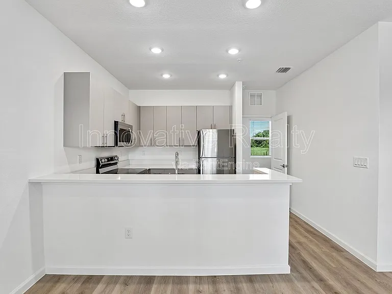 Venture Apartments — Photo 111
