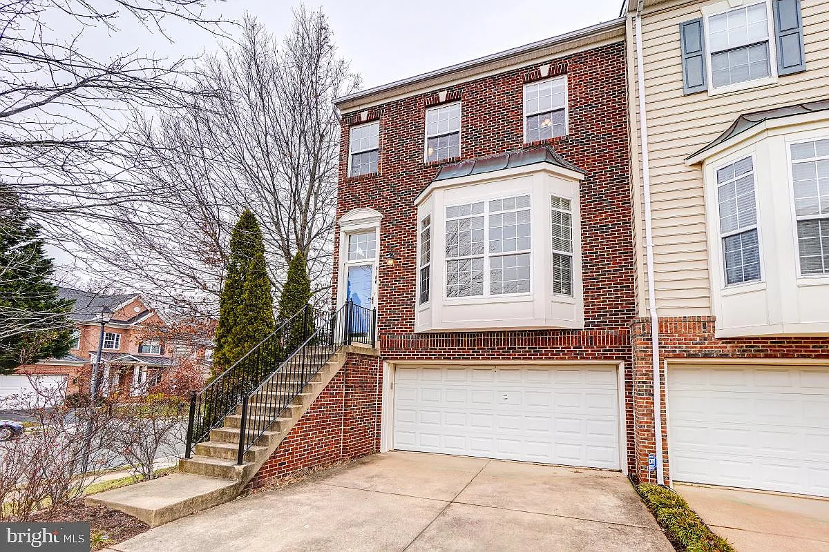 3 bed, 3.5 bath, 1882 sqft, $3,850 — Photo 2