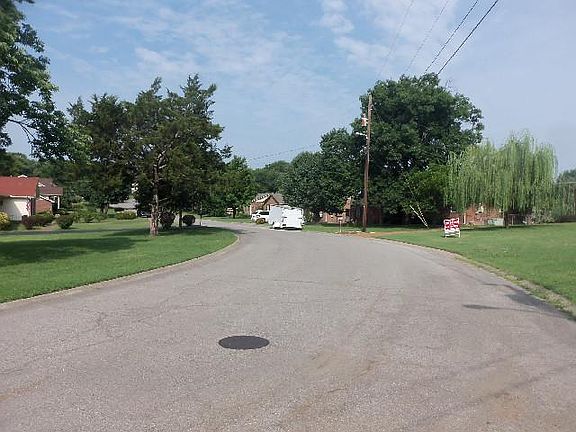 2nd image of 3637 Wood Bridge Dr