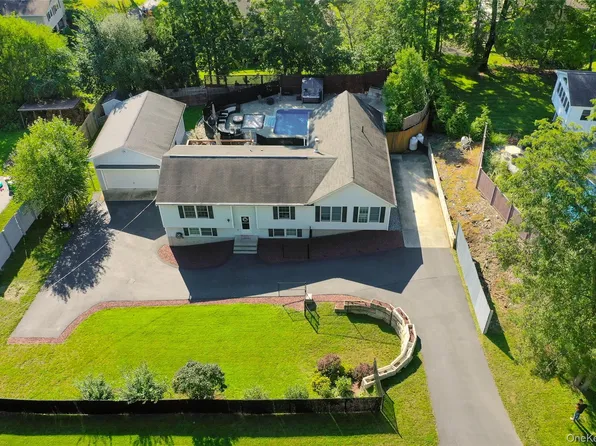 41 Martin Drive, Poughkeepsie, NY 12603