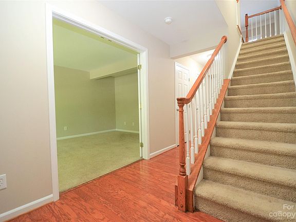 3rd image of 13527 Merry Chase Ln