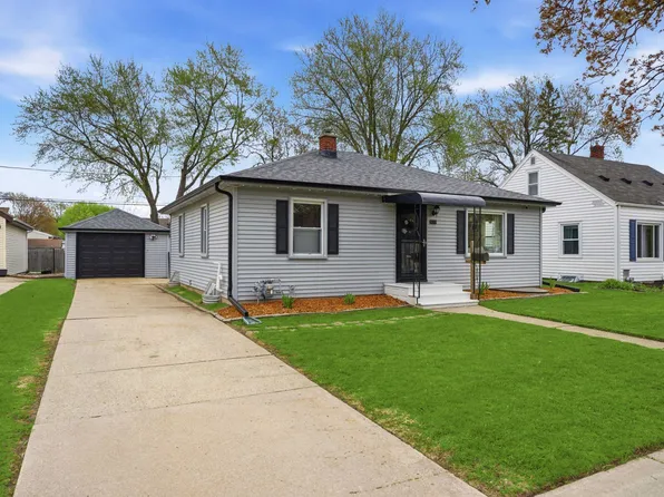 1802 S Adams St, Appleton, WI 54915