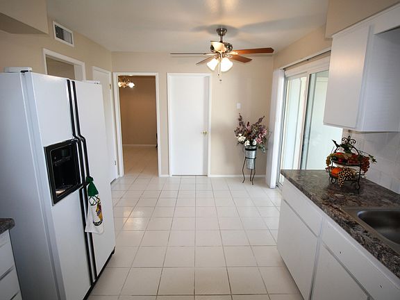 5th image of 10572 W Coggins Dr