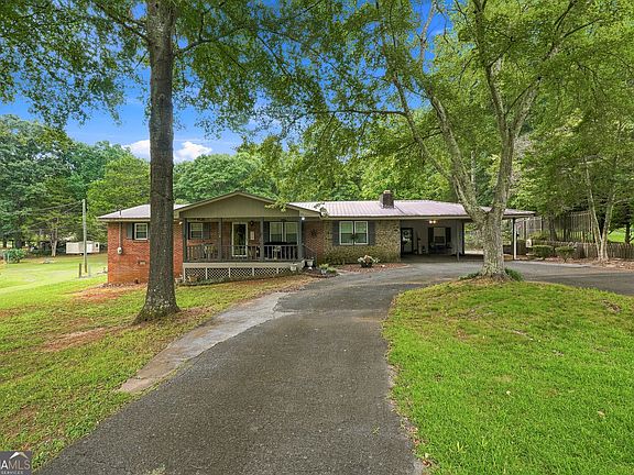 3rd image of 5 Elaine Dr SW