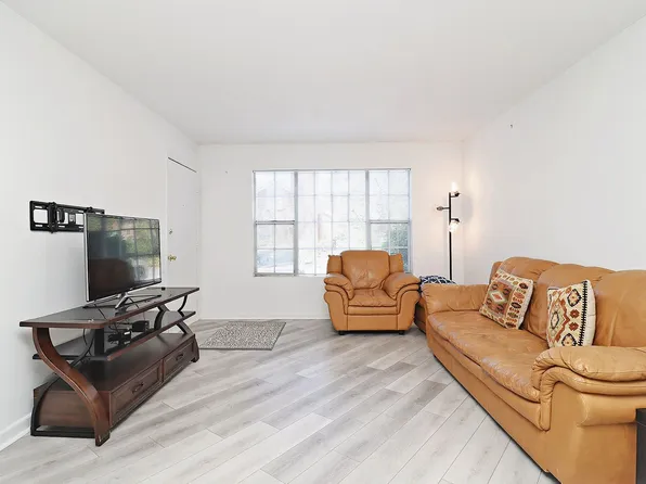 2517 Hydraulic Rd APT 84, Charlottesville, VA 22901