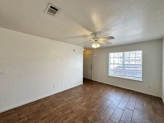 5th image of 3206 Hereford Ln APT A
