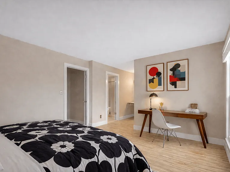 Rochester Club Apartments — Photo 10