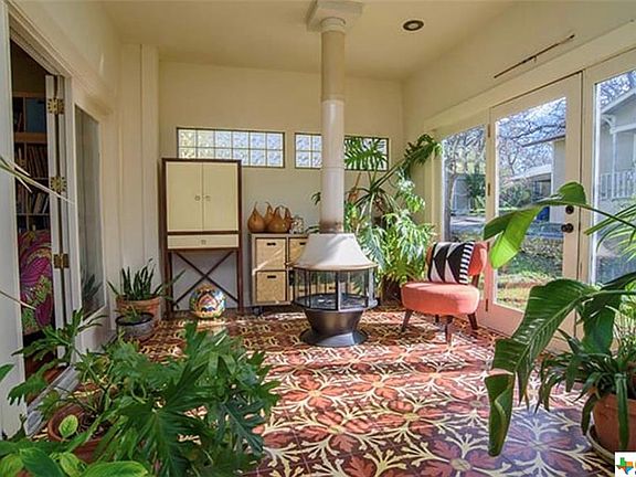 5th image of 351 S Santa Clara Ave