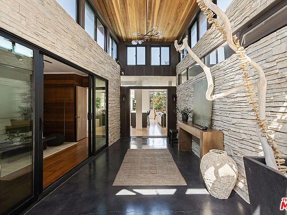4th image of 454 Stassi Ln