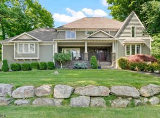 218 Brookside Dr, Sparta, NJ 07871