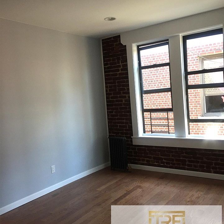 1st image of 558 Parkside Ave #4C4