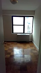 Rented by Manhattan Apartment Organization