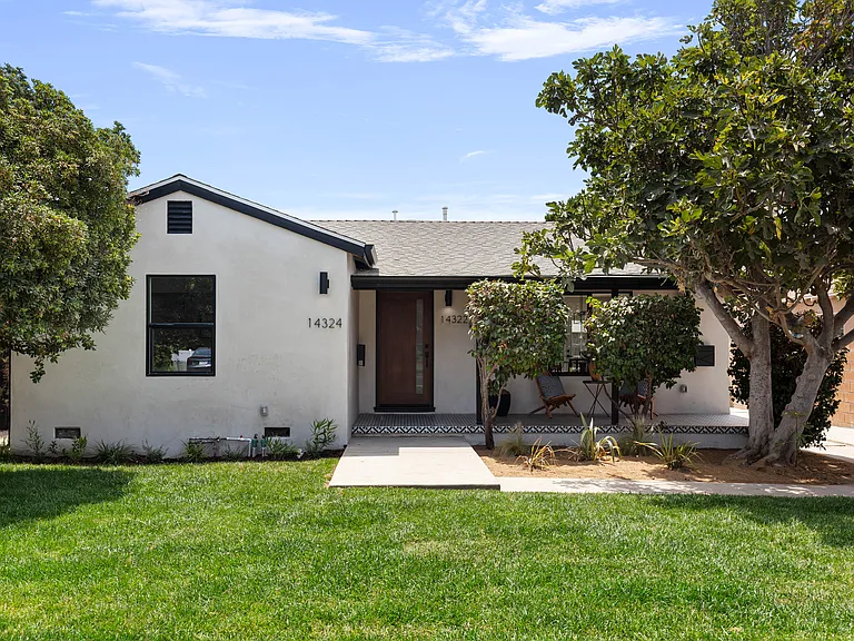 14322 W Collins St — Photo 1