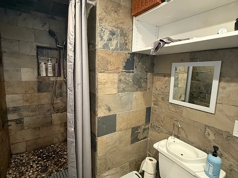 24 Buffalo Ave #2 — Photo 8