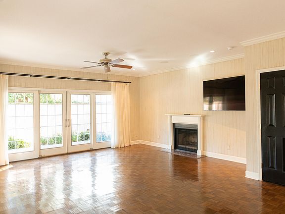 4th image of 3515 Regent Park #1