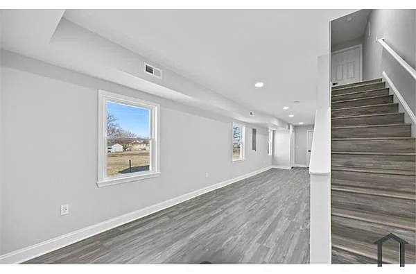 Building Photo - 2507 Sycamore Ave #A