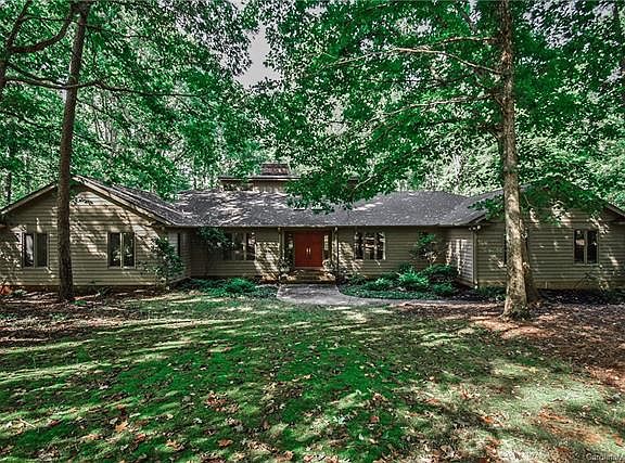 2nd image of 9416 Hampton Oaks Ln