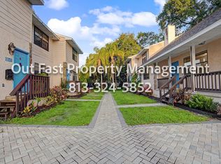 12216 N 59th St APT F, Tampa, FL 33617