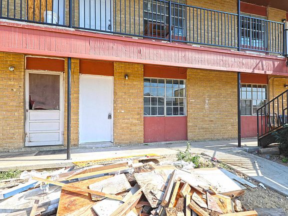 3rd image of 1001 Reynolds St