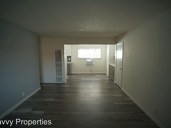5th image of 1726 Lacassie Ave APT 8