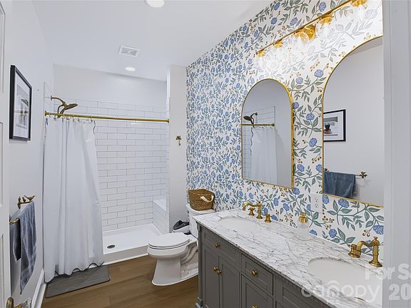 4th image of 308 Union St
