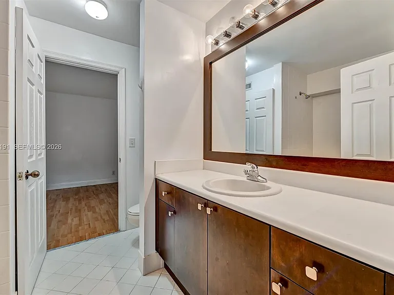 3897 Tree Top Dr — Photo 16