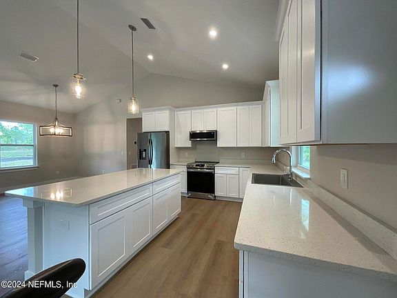 3rd image of 120 SLEW Court