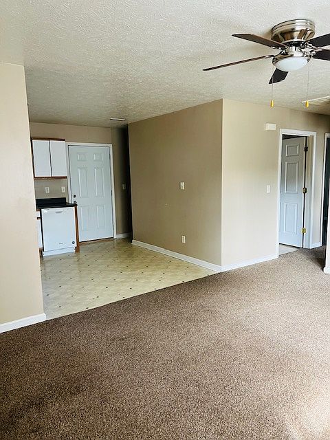 Living Room/Kitchen